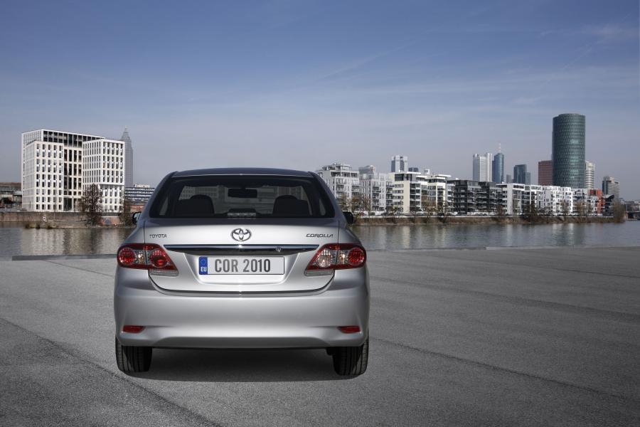  Toyota Corolla 2011 года  (фото 19 из 76)